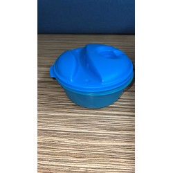 Boite en plastique bleu