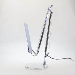 Desk lamp