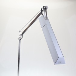 Desk lamp