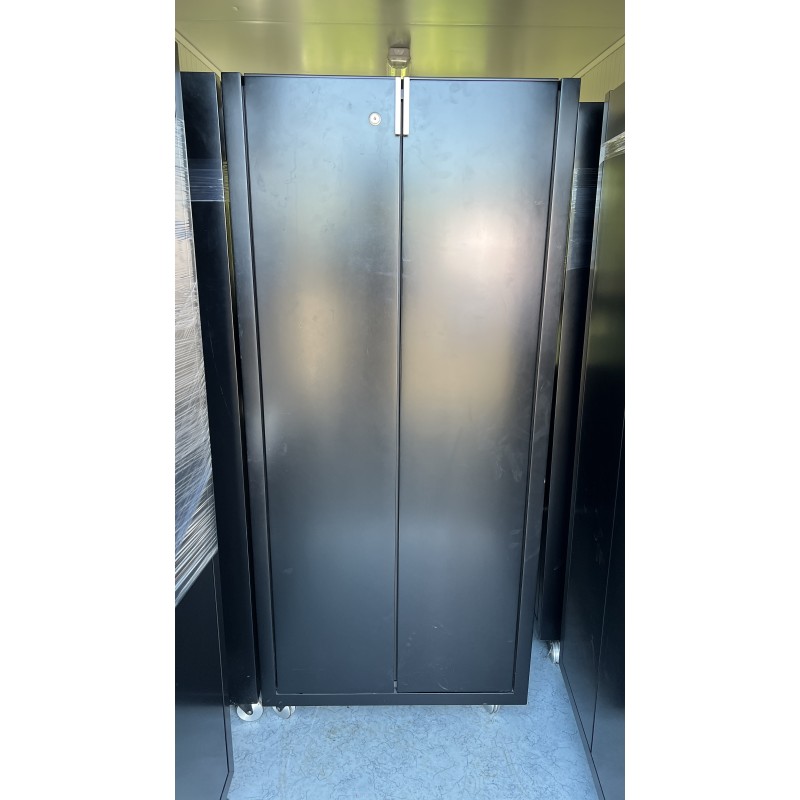 Dressing 4 portes avec roulette